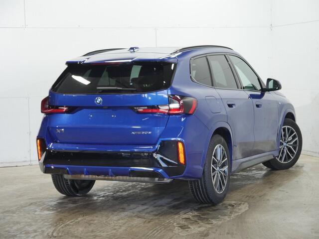 BMW X1 xDrive30e | M-Sport | Harman/kardon | Panorama | Trekhaak | Elek. stoelverst. | Stoel + stuurverw.