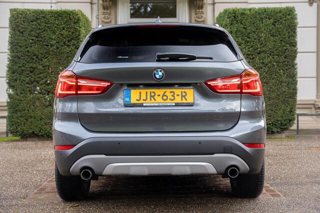 BMW X1 xDrive20i High Executive PANO | MEMORY | KEYLESS | STUURVERWARMING | 2E EIGN