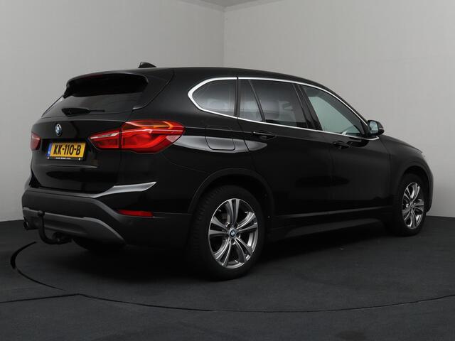 BMW X1 sDrive18i Centennial High Executive | Navigatie | LED | Trekhaak!