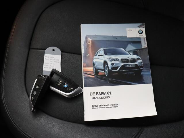 BMW X1 sDrive18i Centennial High Executive | Navigatie | LED | Trekhaak!
