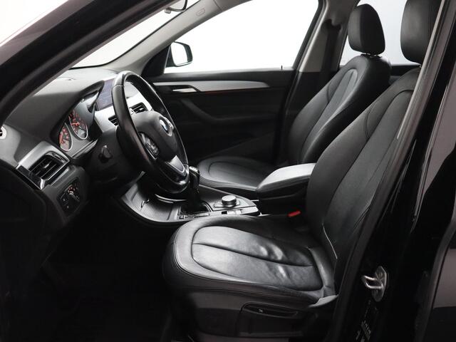 BMW X1 sDrive18i Centennial High Executive | Navigatie | LED | Trekhaak!