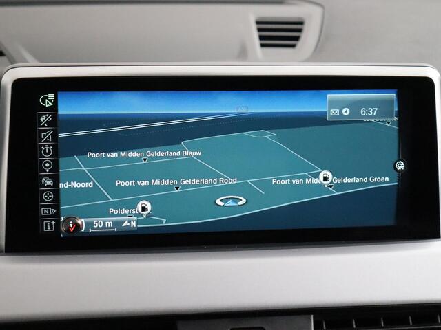 BMW X1 sDrive18i Centennial High Executive | Navigatie | LED | Trekhaak!