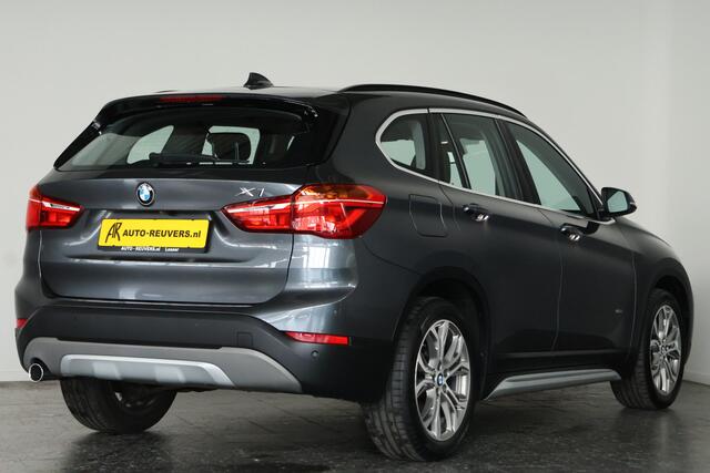 BMW X1 sDrive18i High Executive / Navi / Leder / Camera / LED