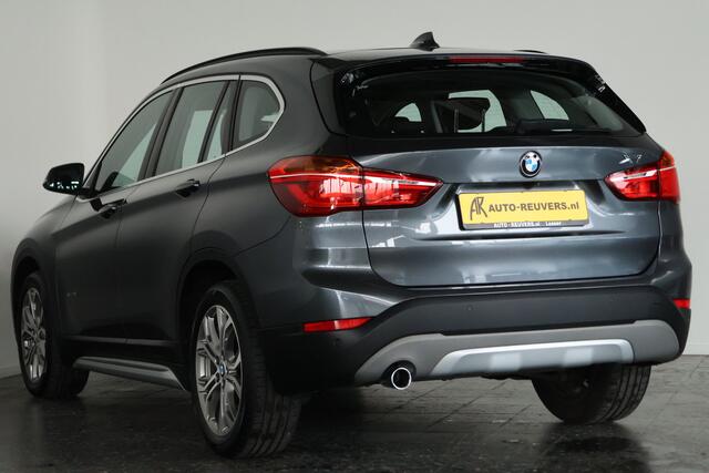 BMW X1 sDrive18i High Executive / Navi / Leder / Camera / LED