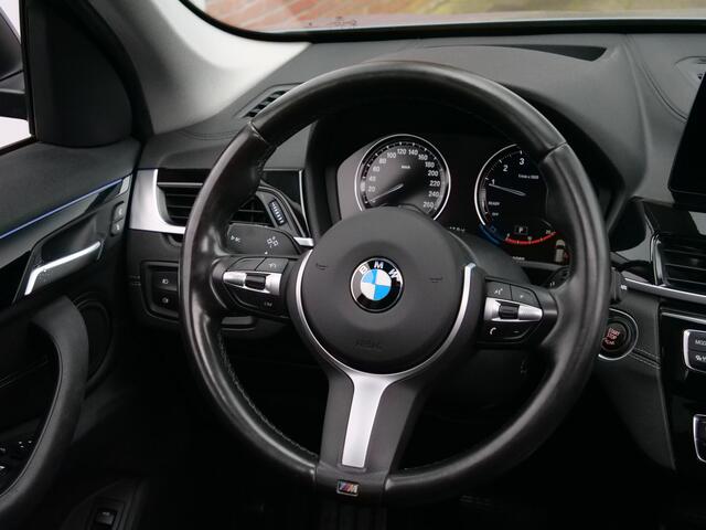 BMW X1 sDrive20i VDL Nedcar Edition 192 Pk Automaat Navigatie / DAB / Camera / Pano-dak / Leer