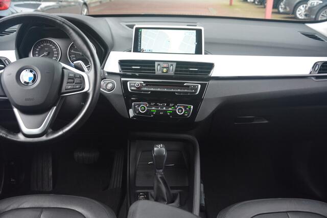 BMW X1 sDrive20i Centennial High Executive | Navigatie | HUD | Leer | Xenon | Stoelverwarming | NL auto!! | Nederlandse auto 124898 NAP dealeronderhouden zeer compleet nette auto