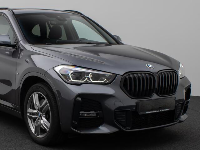 BMW X1 xDrive25e M-SPORT ** ADAPT. LED, ADAPT. CRUISE, NAVI+, PANORAMA, VERW. STUUR, 18-inch LMV ** 1e EIG - UNFALLFREI ** ** INFORMEER OOK NAAR ONZE AANTREKKELIJKE FINANCIAL-LEASE TARIEVEN **