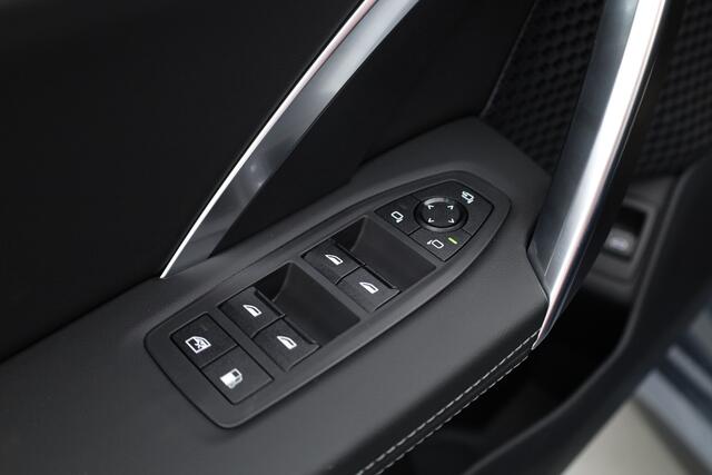 BMW X1 xDrive30e M Sport | Adapt. Cruise | H&K | Massage | Elek. Trekhaak | Pano | HUD | 360cam