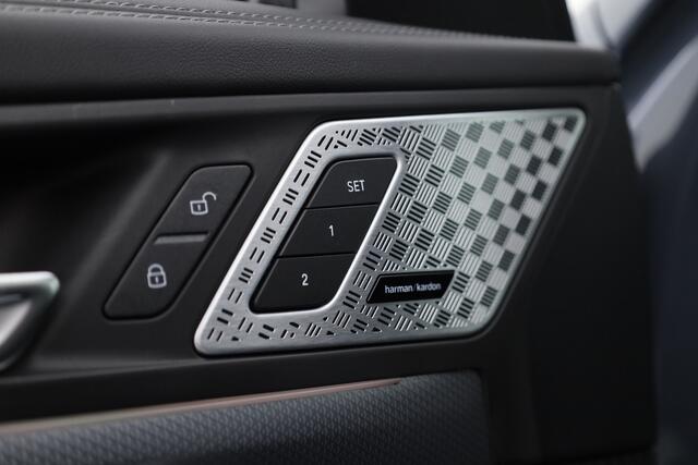 BMW X1 xDrive30e M Sport | Adapt. Cruise | H&K | Massage | Elek. Trekhaak | Pano | HUD | 360cam