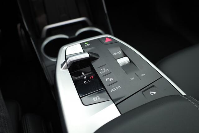 BMW X1 xDrive30e M Sport | Pano | HUD | 360cam | H&K | Elek. Stoelen | Adapt. Cruise | 20''