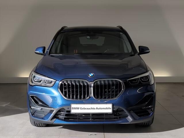BMW X1 xDrive25e SPORTLINE ** LED, NAVI+, HALF-LEDER, TREKH, CAMERA, HuD, SPIEGELPACK ** 1e EIG - UNFALLFREI ** ** INFORMEER OOK NAAR ONZE AANTREKKELIJKE FINANCIAL-LEASE TARIEVEN **