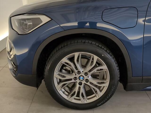 BMW X1 xDrive25e SPORTLINE ** LED, NAVI+, HALF-LEDER, TREKH, CAMERA, HuD, SPIEGELPACK ** 1e EIG - UNFALLFREI ** ** INFORMEER OOK NAAR ONZE AANTREKKELIJKE FINANCIAL-LEASE TARIEVEN **