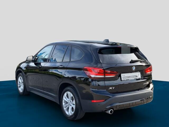 BMW X1 xDrive25e SPORTLINE ** LED, NAVI+, PANORAMA, KEYLESS, CAMERA, SPIEGELPACK, PRIVACY ** 1e EIG - UNFALLFREI ** ** INFORMEER OOK NAAR ONZE AANTREKKELIJKE FINANCIAL-LEASE TARIEVEN **