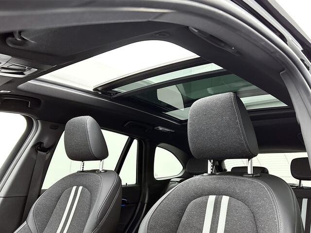 BMW X1 xDrive25e Business Edition Plus / M Sport pack / Head-up display / Panoramisch dak / Harman-kardon sound / Trekhaak