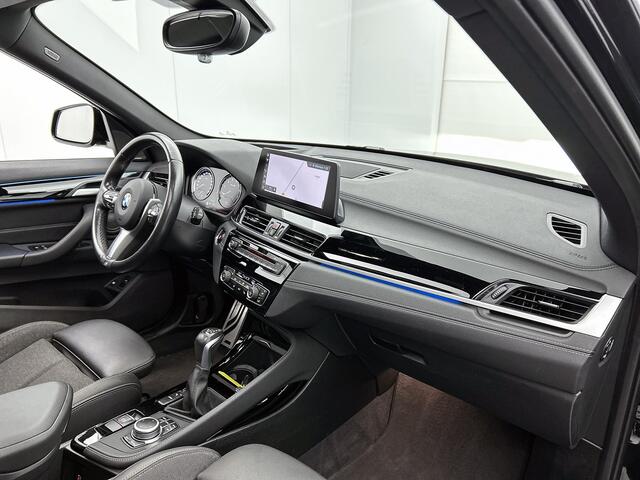 BMW X1 xDrive25e Business Edition Plus / M Sport pack / Head-up display / Panoramisch dak / Harman-kardon sound / Trekhaak