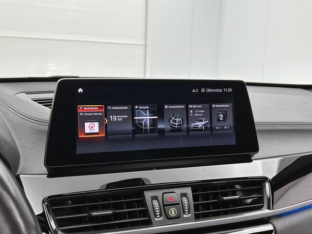 BMW X1 xDrive25e Business Edition Plus / M Sport pack / Head-up display / Panoramisch dak / Harman-kardon sound / Trekhaak