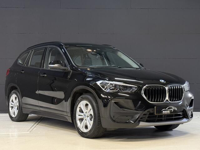 BMW X1 xDrive25e | NL auto | Leder | Carplay | Head-Up | Stoelverwarming | Full LED | Dealer onderhouden