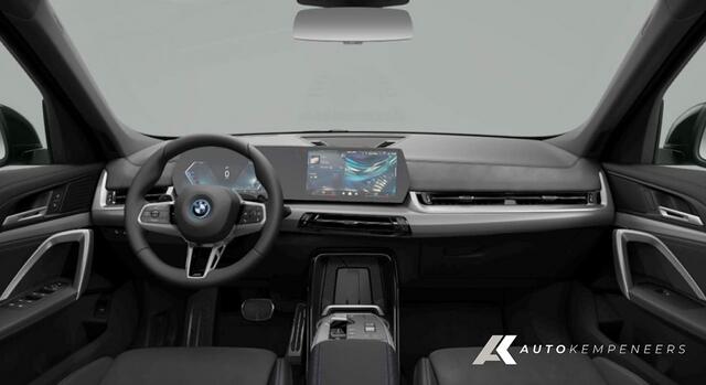 BMW X1 25e xDrive M Sport | Panorama | Shadow | Camera | Elek. Trekhaak | Adap. led | Stoelverwarming | 18' inch |