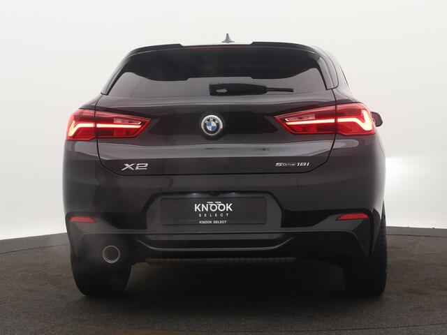 BMW X2 sDrive18i Executive Edition | Panorama | Performance Stoelen | 19 '' |