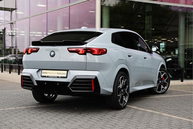BMW X2 iX2 eDrive20 High Executive M Sport / Panoramadak / Trekhaak / M Sportstoelen / Head-Up Display / Memory / Harman Kardon / Comfort Access / 20" LMV