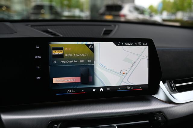 BMW X2 iX2 eDrive20 High Executive M Sport / Panoramadak / Trekhaak / M Sportstoelen / Head-Up Display / Memory / Harman Kardon / Comfort Access / 20" LMV