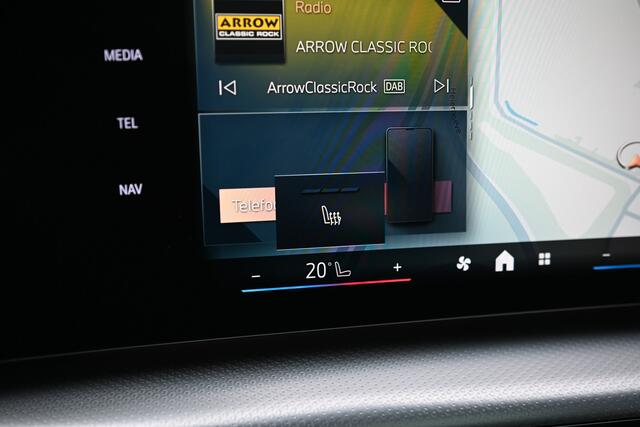 BMW X2 iX2 eDrive20 High Executive M Sport / Panoramadak / Trekhaak / M Sportstoelen / Head-Up Display / Memory / Harman Kardon / Comfort Access / 20" LMV