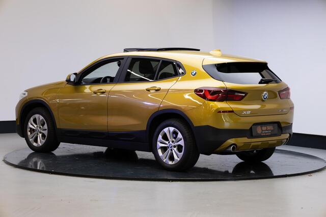 BMW X2 xDrive25e Executive | Panoramadak |