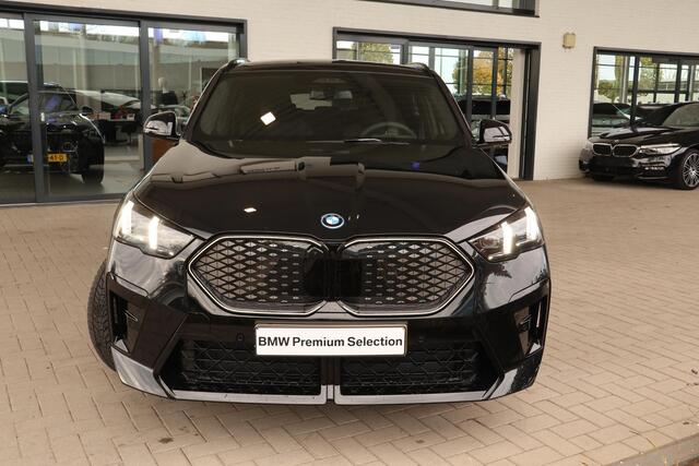 BMW X2 iX2 eDrive20 M Sportpakket Pro | Innovation Pack | Comfort Pack | Panoramadak