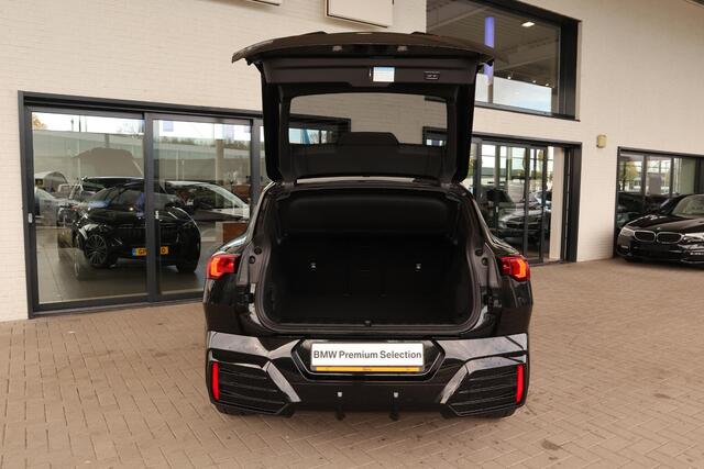 BMW X2 iX2 eDrive20 M Sportpakket Pro | Innovation Pack | Comfort Pack | Panoramadak