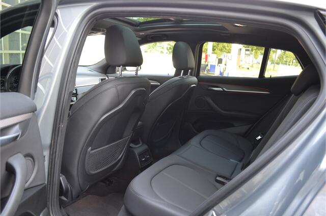 BMW X2 xDrive25e M-Sport Pano | a.Camera | Carplay | 19'' LMV | Leer | Stoelverwarming | Getint glas