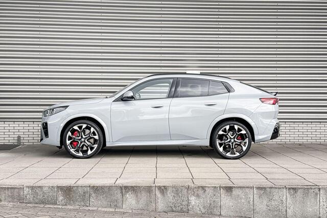 BMW X2 sDrive20i M Sportpakket Pro / Innovation Pack / Comfort Pack / Panoramadak / Trekhaak