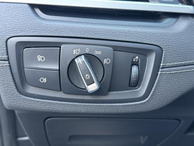 BMW X2 sDrive18i Executive | Stoelverwarming | Sportstoel | Elektrische Achterklep en meer!