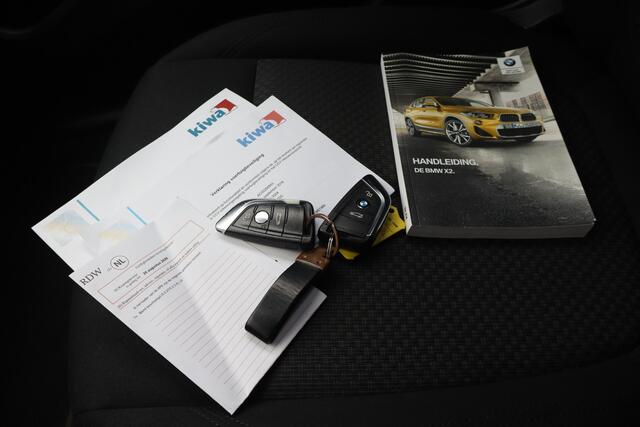 BMW X2 sDrive18i NL-Auto!! PDC I Led verlichting I Nav.