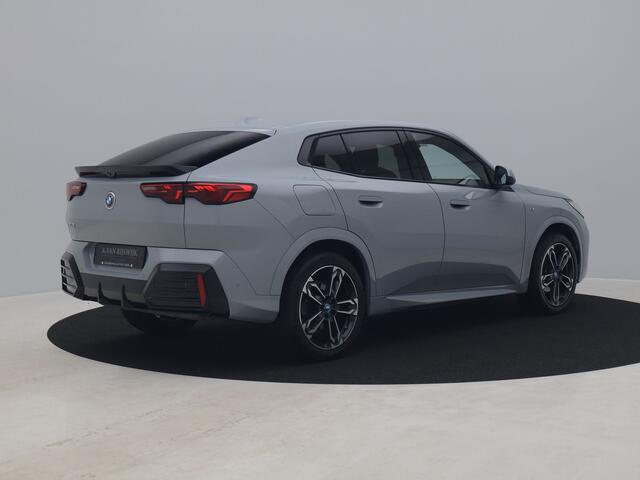 BMW X2 iX2 eDrive20 67 kWh M-Sport | LED | CAMERA | STOELVERWARMING