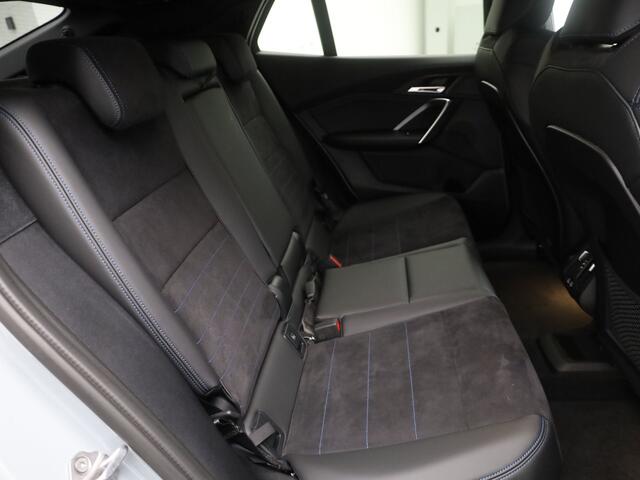 BMW X2 iX2 eDrive20 67 kWh M-Sport | LED | CAMERA | STOELVERWARMING