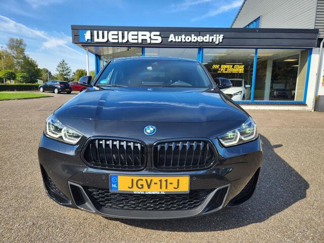 BMW X2 xDrive25e High Executive M-sport, Panorama, Harman kardon, Sportstoelen
