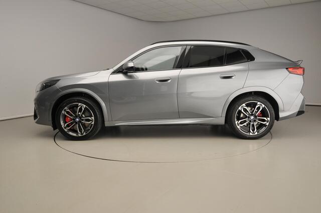 BMW X2 iX2 eDrive20 M-Sportpakket / Trekhaak / Panoramadak / Harman-Kardon / Getint glas / Alu wielen 19 inch