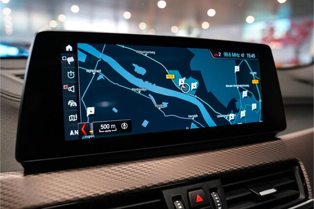 BMW X2 xDrive25e 225pk M Sport|Pano dak|Camera|Led|19inch