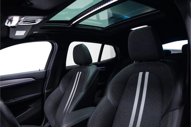 BMW X2 xDrive25e 225pk M Sport|Pano dak|Camera|Led|19inch