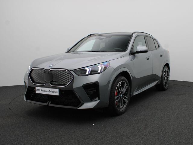 BMW X2 iX2 eDrive20 M Sport Edition | M Sportpakket Pro | Innovation Pack | Comfort Pack | M Adaptief onderstel | Panoramadak | Elektrisch Verstelbare Sportstoelen | Head-Up Display | Harman Kardon | 19''