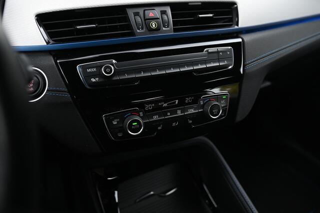 BMW X2 sDrive18i High Executive M Sport Automaat / Sportstoelen / Stoelverwarming / LED / Cruise Control / 19" LMV