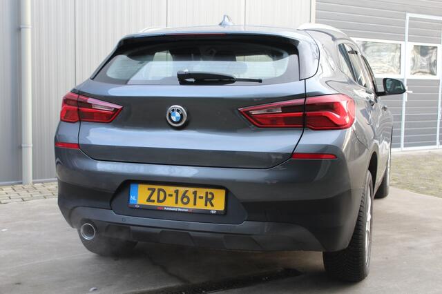 BMW X2 sDrive18i Executive / Elektr Achterklep / Navigatie / LMV