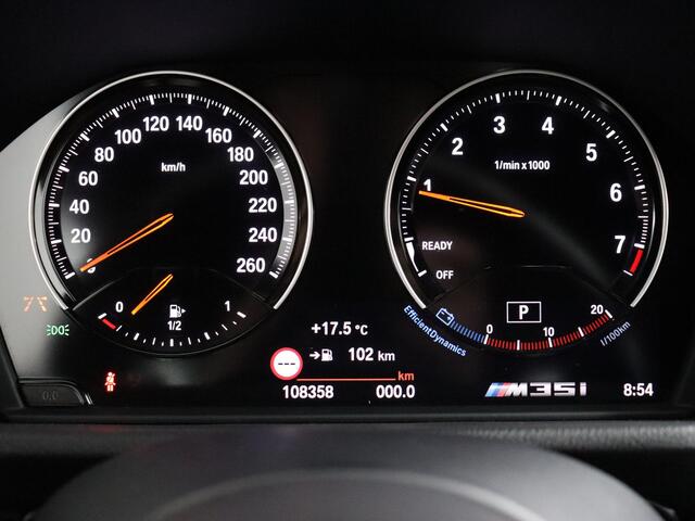 BMW X2 sDrive20i High Executive M-Pakket | ACC | Achteruitrijcamera | HARMAN KARDON!