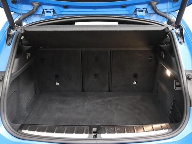 BMW X2 sDrive20i High Executive M-Pakket | ACC | Achteruitrijcamera | HARMAN KARDON!