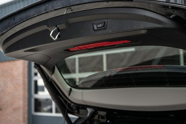 BMW X2 sDrive18i High Executive | Camera | Cruise | Stoelverwarming | 19 Inch |