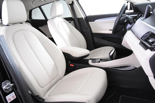 BMW X2 sDrive18i Sport *1ste Eigenaar*18 Inch M-Velgen*Leer*Standkachel*