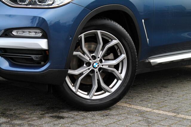 BMW X3 xDrive20i Executive xLine Automaat / Sportstoelen / LED / Parking Assistant / Navigatie Professional