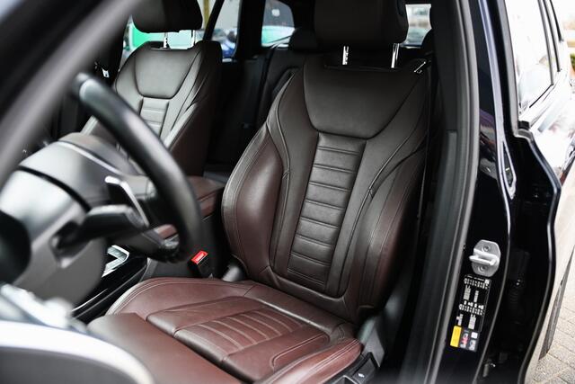 BMW X3 xDrive30e High Executive M Sport Automaat / BMW M 50 Jahre / Trekhaak / Sportstoelen / LED / Live Cockpit Professional / Parking Assistant / Stoelverwarming