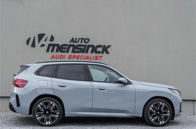 BMW X3 30e xDrive / M- Sport/ Standkachel/ Live Cockpit/ Adaptive Cruise Control/ Panoramadak/ 220kW (220PK)