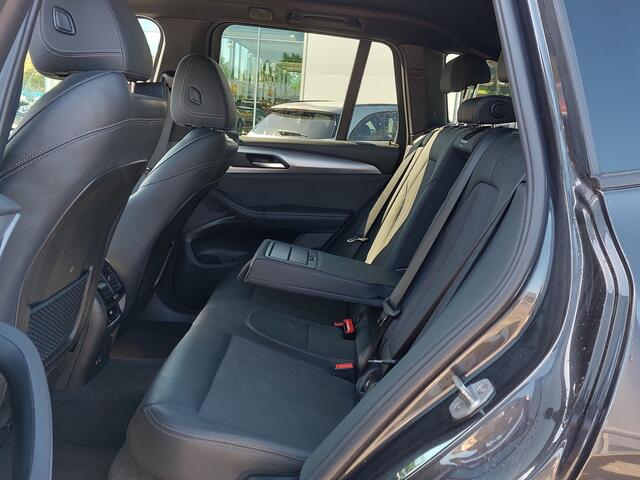 BMW X3 xDrive30e Executive | Plug-In Hybrid | Navi | Clima | Cruise | Led Koplampen | Sportstoel+Stoelverwarming | Licht+Regensensor | Pdc V+A | Privacy Glass | 18''lm